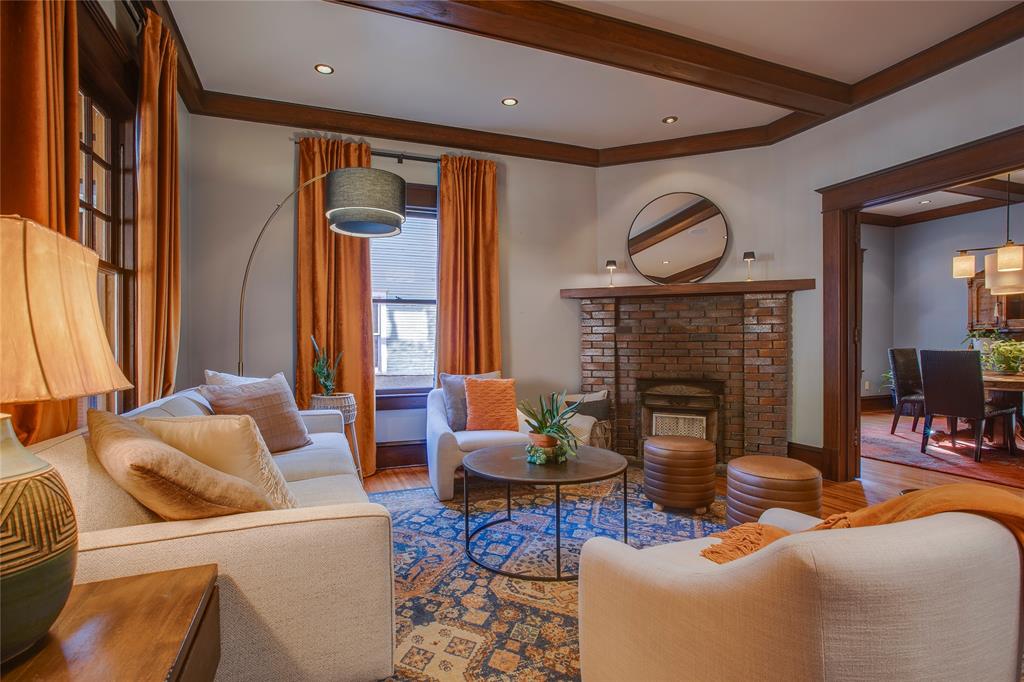 Winnetka Heights - Residential