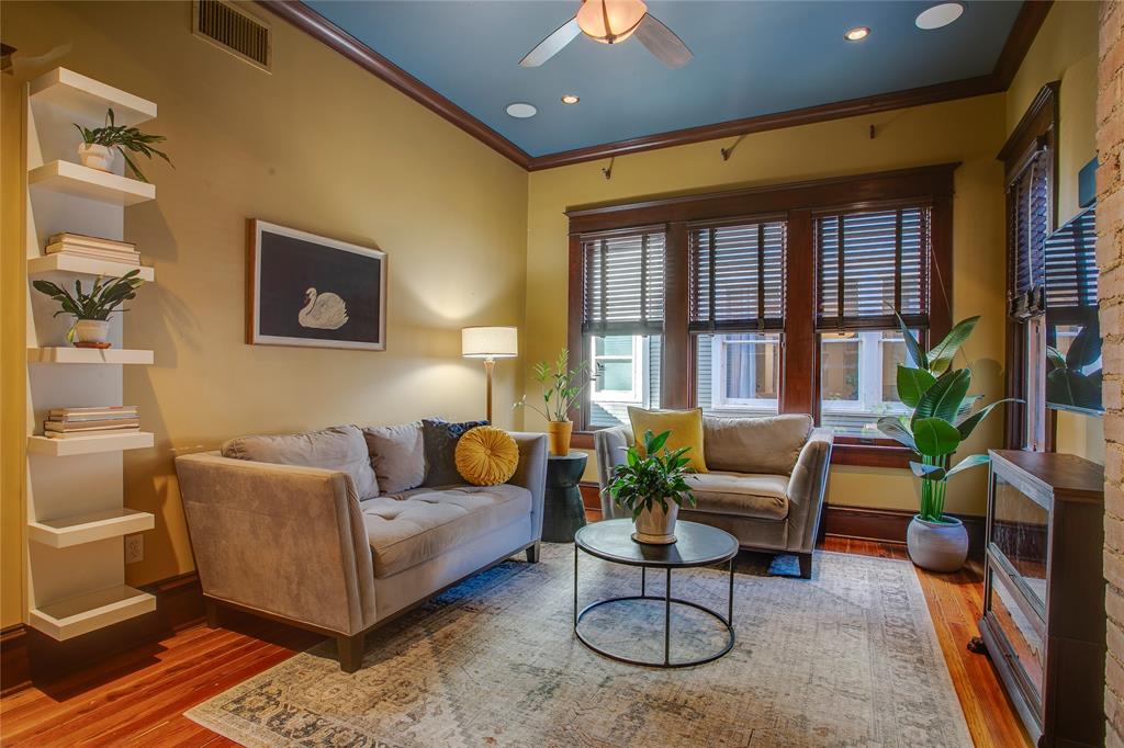 Winnetka Heights - Residential