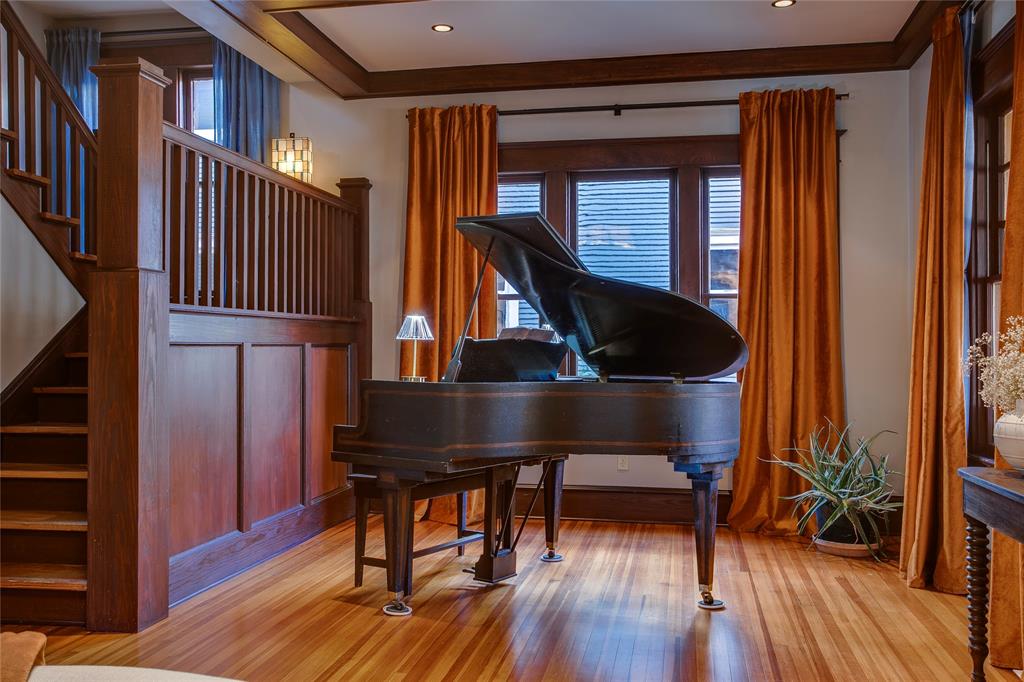 Winnetka Heights - Residential