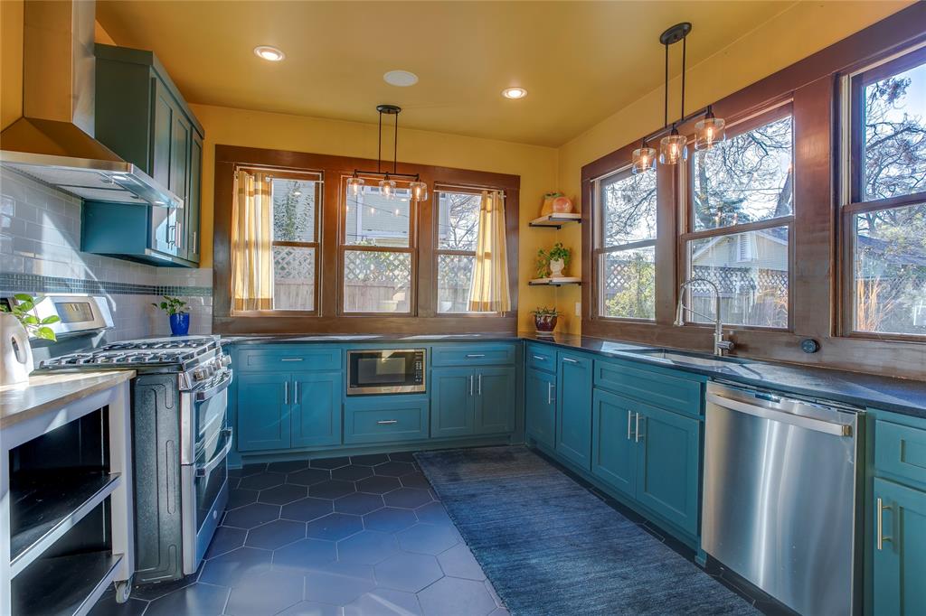 Winnetka Heights - Residential