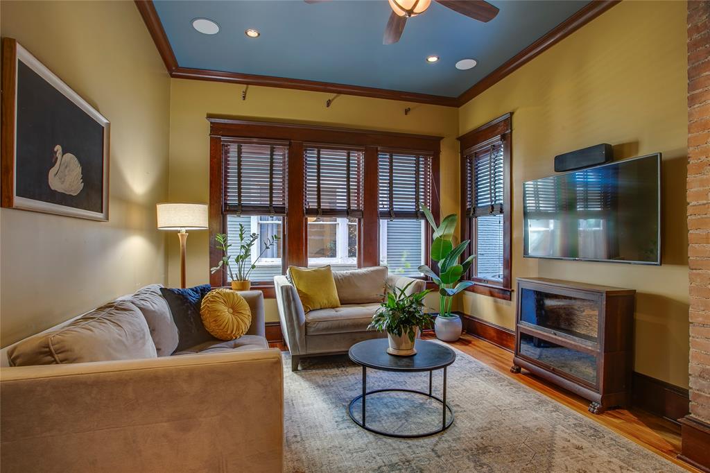 Winnetka Heights - Residential