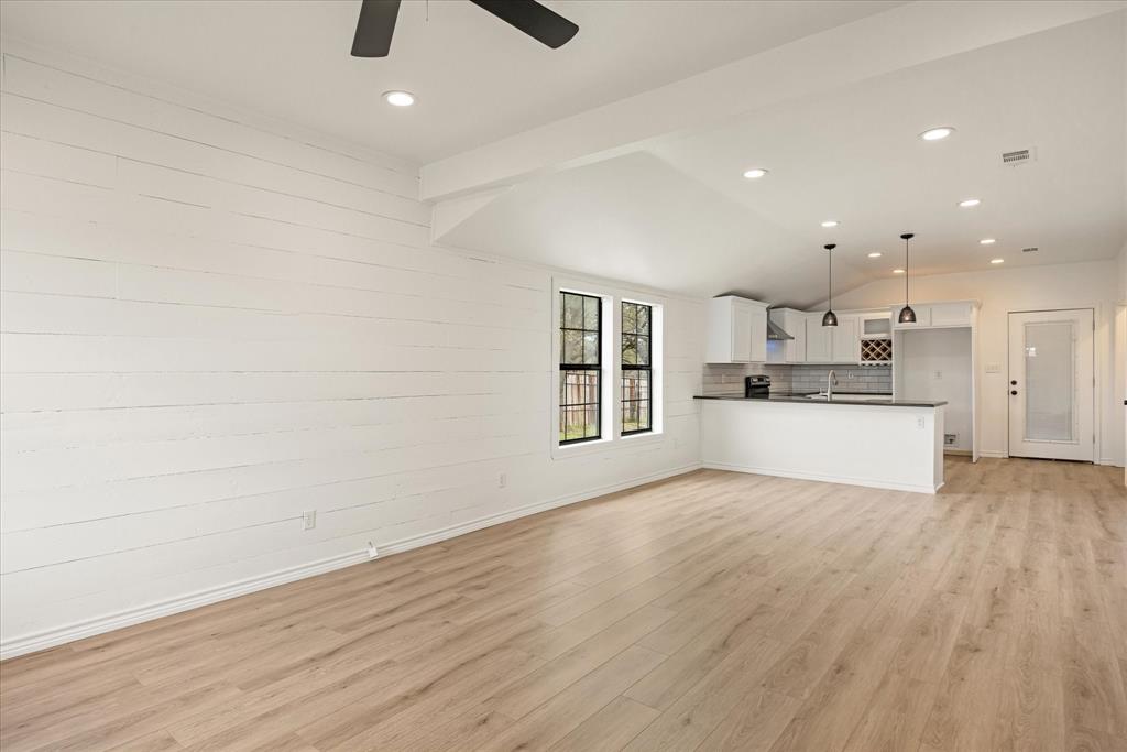 R STORY - Residential