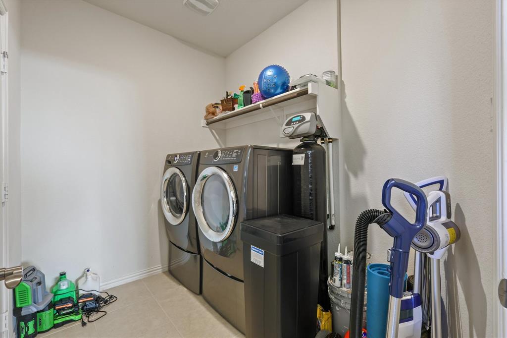 THE VILLAGES AT CHARLESTON - Residential