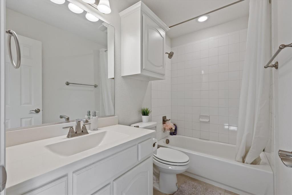 THE VILLAGES AT CHARLESTON - Residential