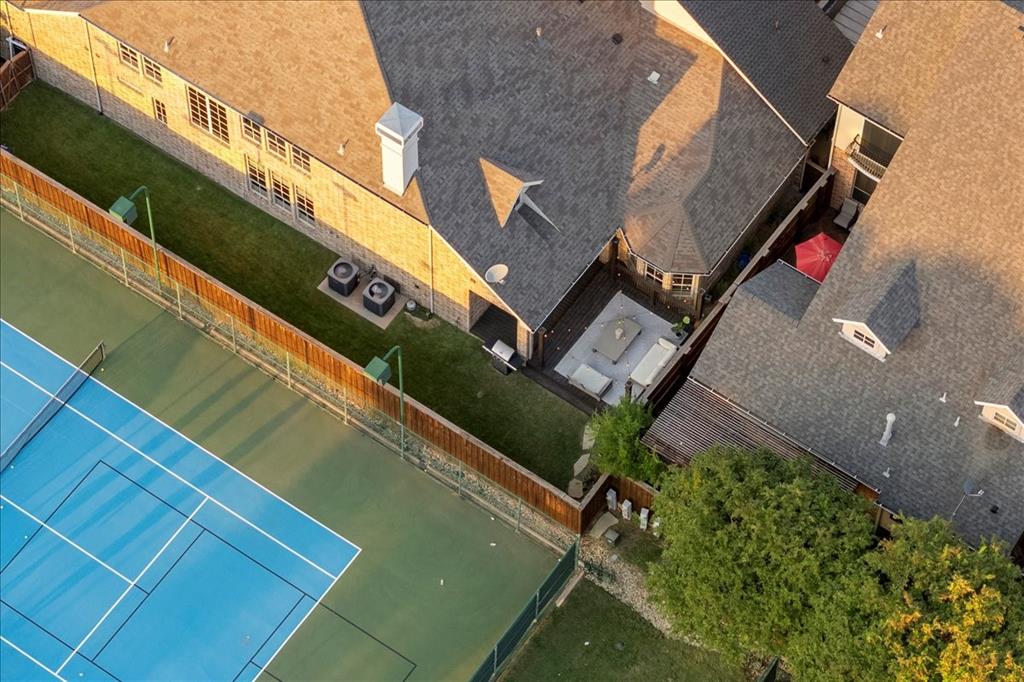 Castle Hills Community Center - Residential