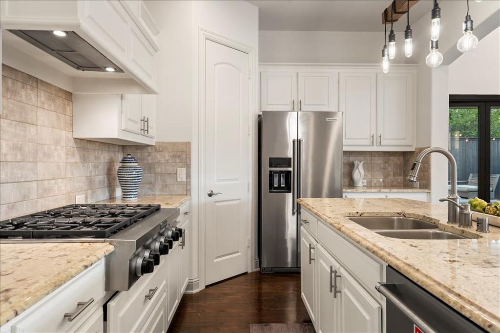 Castle Hills Community Center - Residential