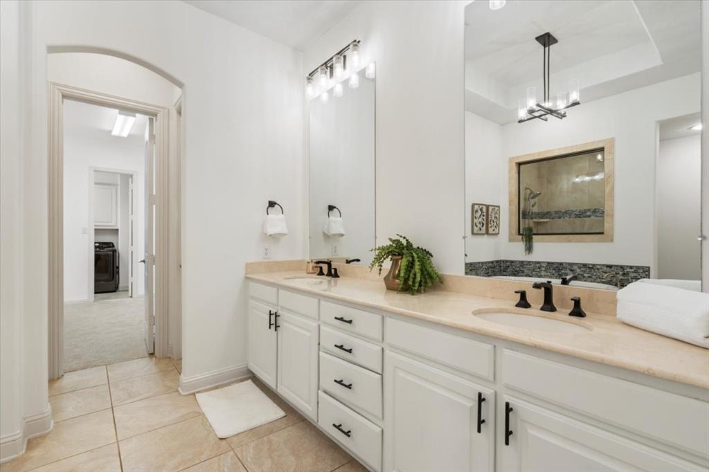 Castle Hills Community Center - Residential