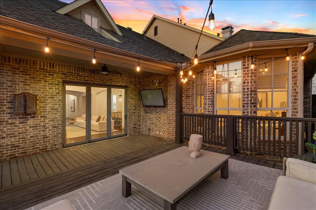 Castle Hills Community Center - Residential