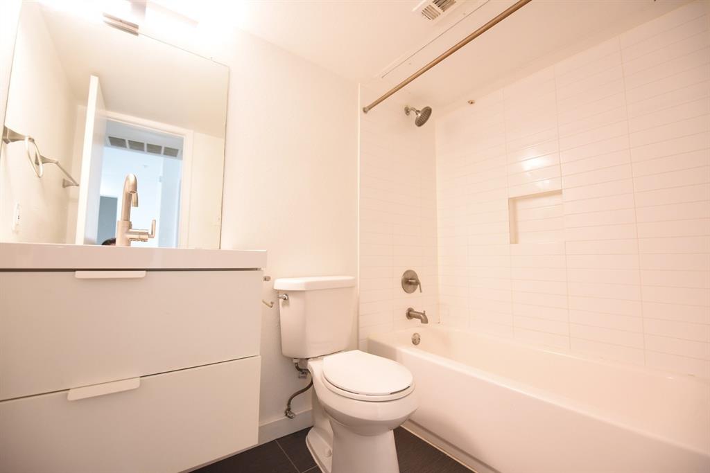 East Columbia Place - Residential Lease