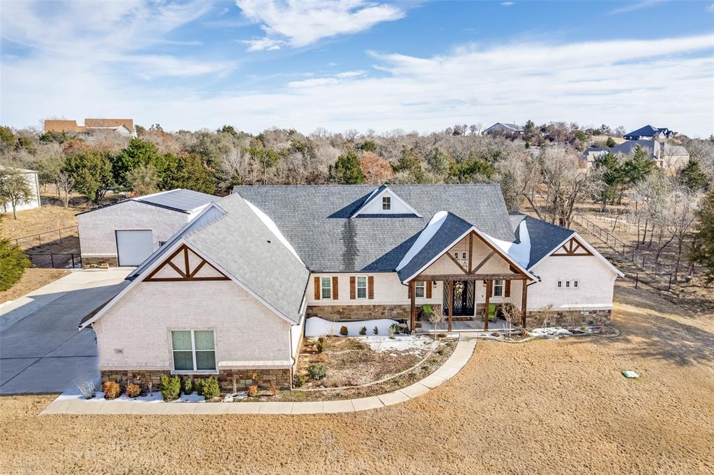 216 Deer Glade Court