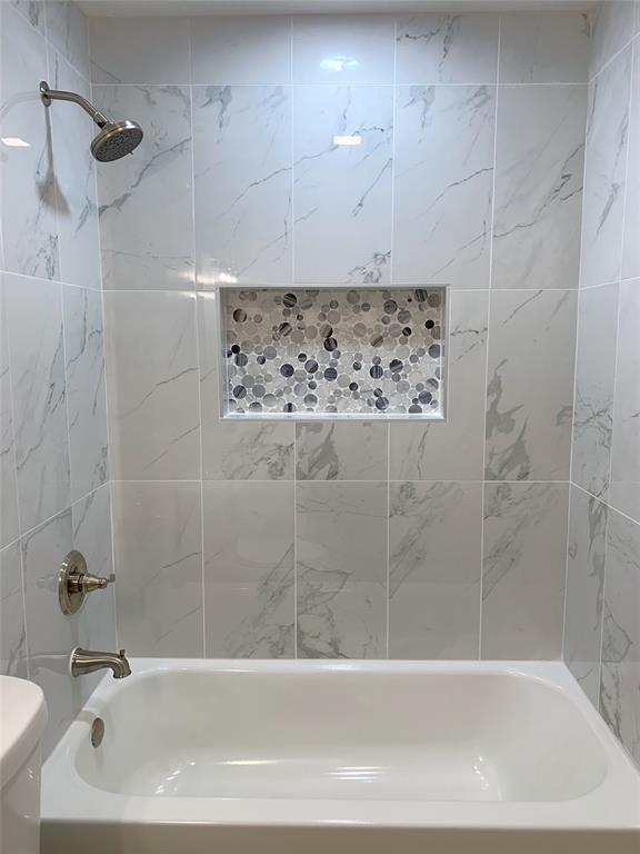 Woods On Park Lane Condos - Residential