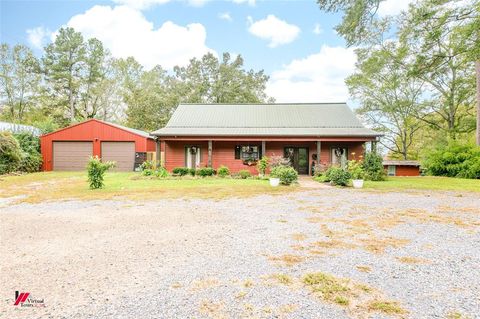 A home in Mooringsport