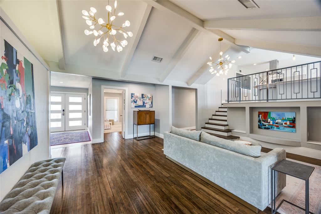 2910 S Country Club