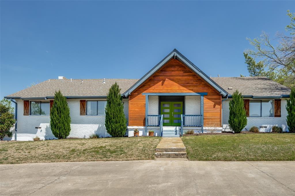 2910 S Country Club