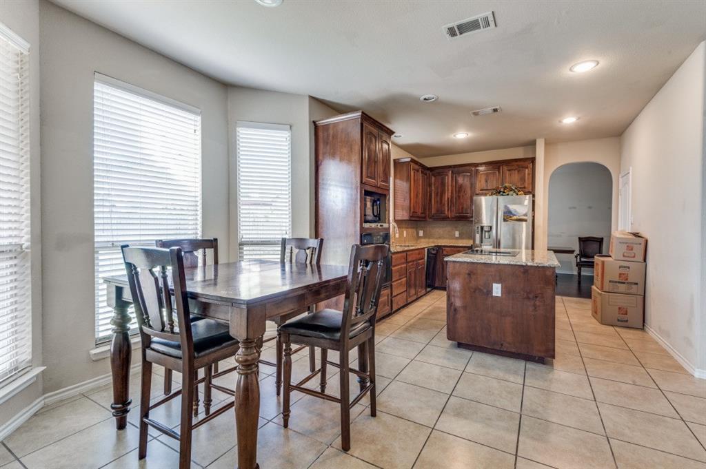 2904 Crystal Way