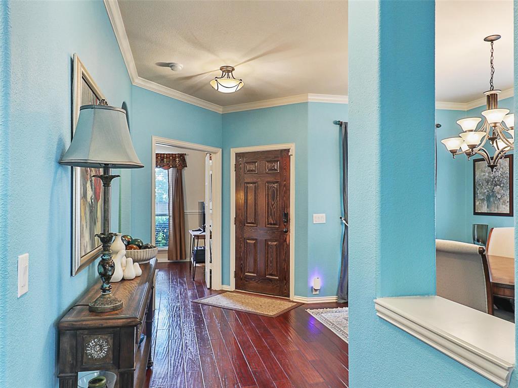 2420 Forest Gate Drive