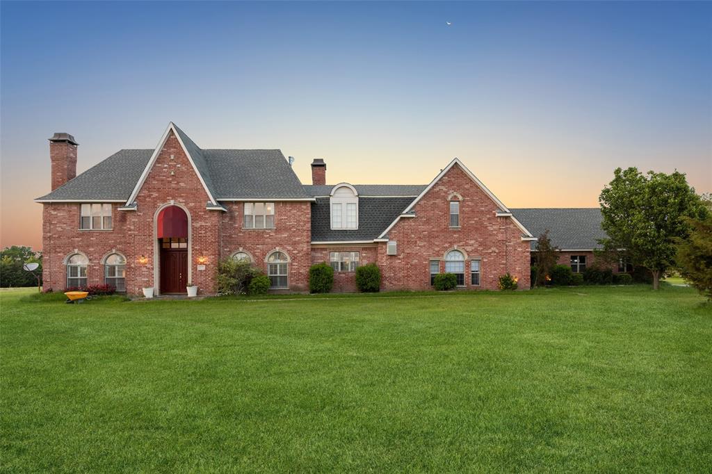 9077 Lakeridge Drive