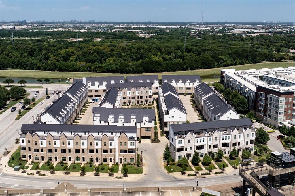 InTown at Las Colinas Station - Residential