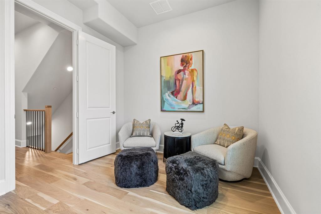 InTown at Las Colinas Station - Residential