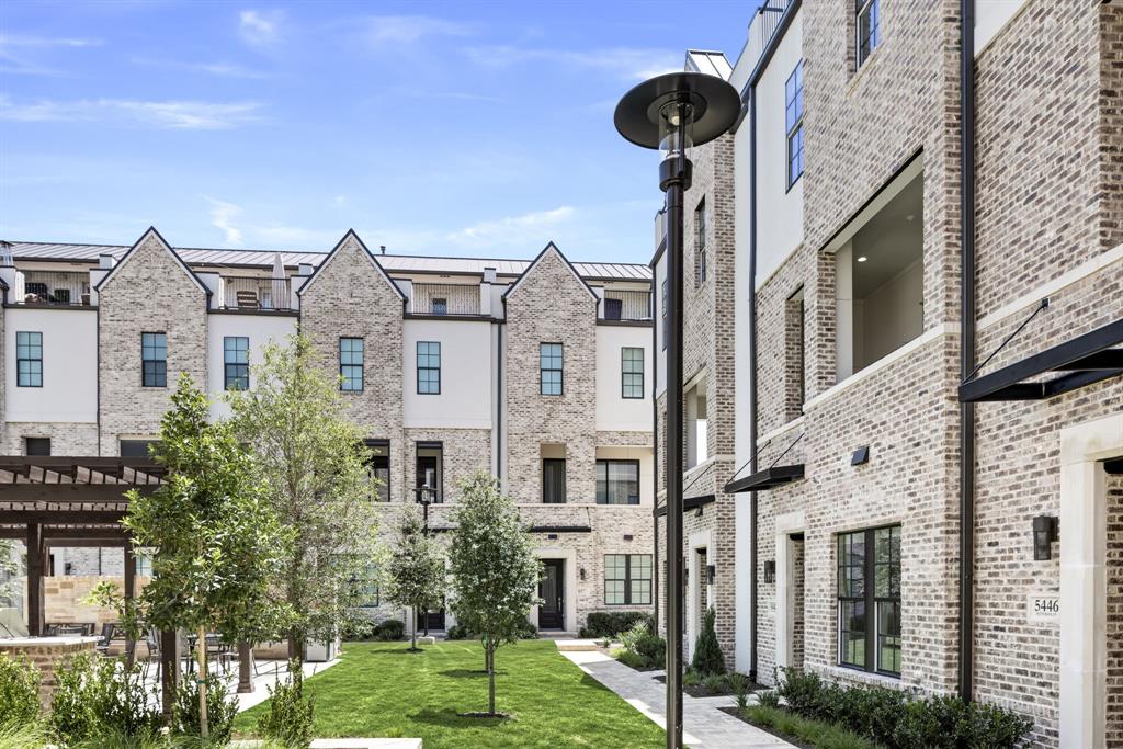 InTown at Las Colinas Station - Residential