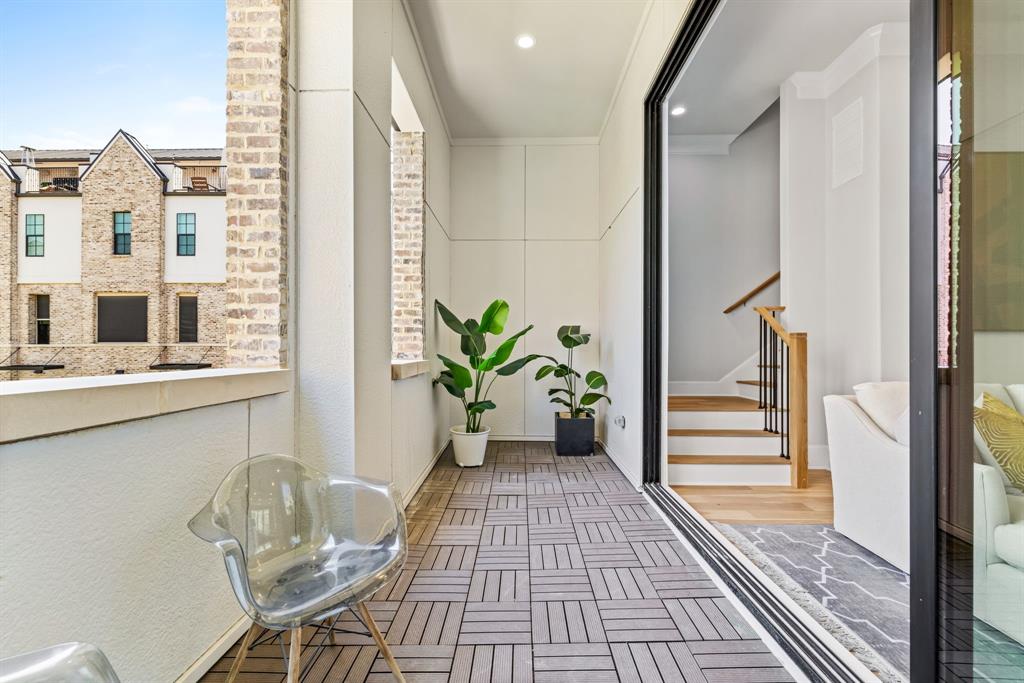 InTown at Las Colinas Station - Residential