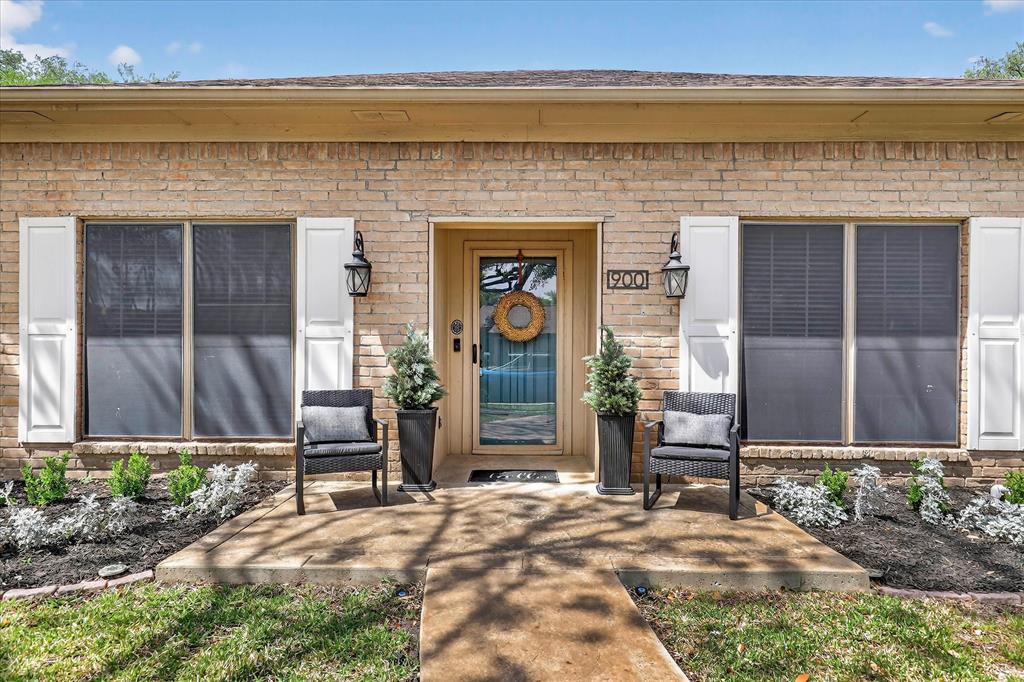 900 E Berkeley Drive