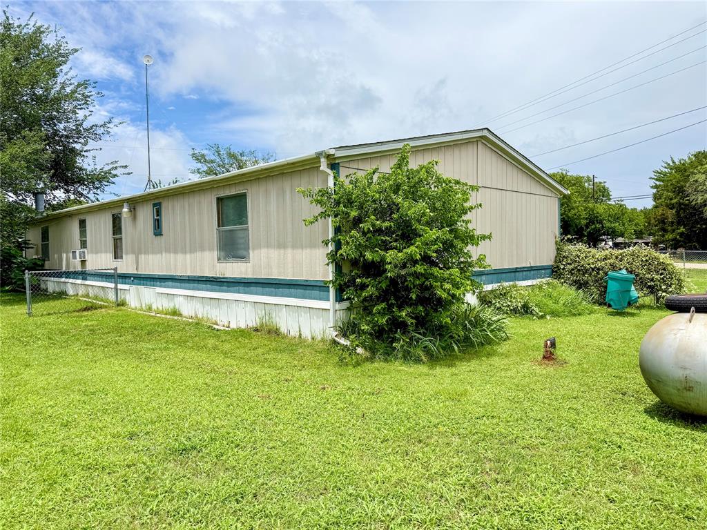 439 Live Oak Loop