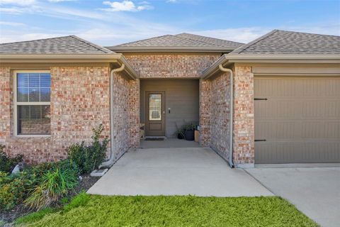 Tiny photo for 1516 Running Brook Court, Kaufman, TX 75142 (MLS # 21197595)