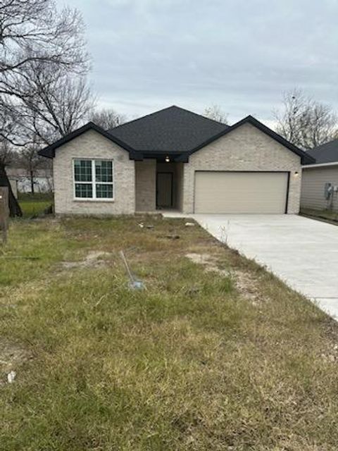 A home in Corsicana