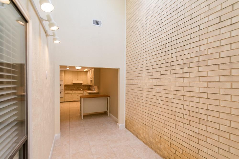 Midway Mdws Rev - Residential Lease