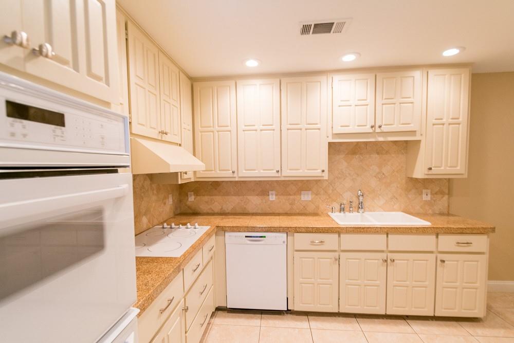 Midway Mdws Rev - Residential Lease