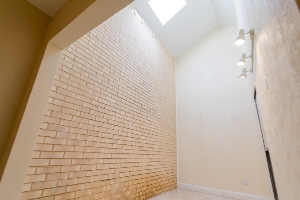 Midway Mdws Rev - Residential Lease