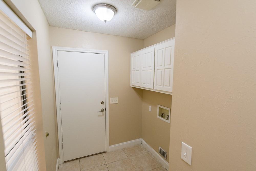 Midway Mdws Rev - Residential Lease