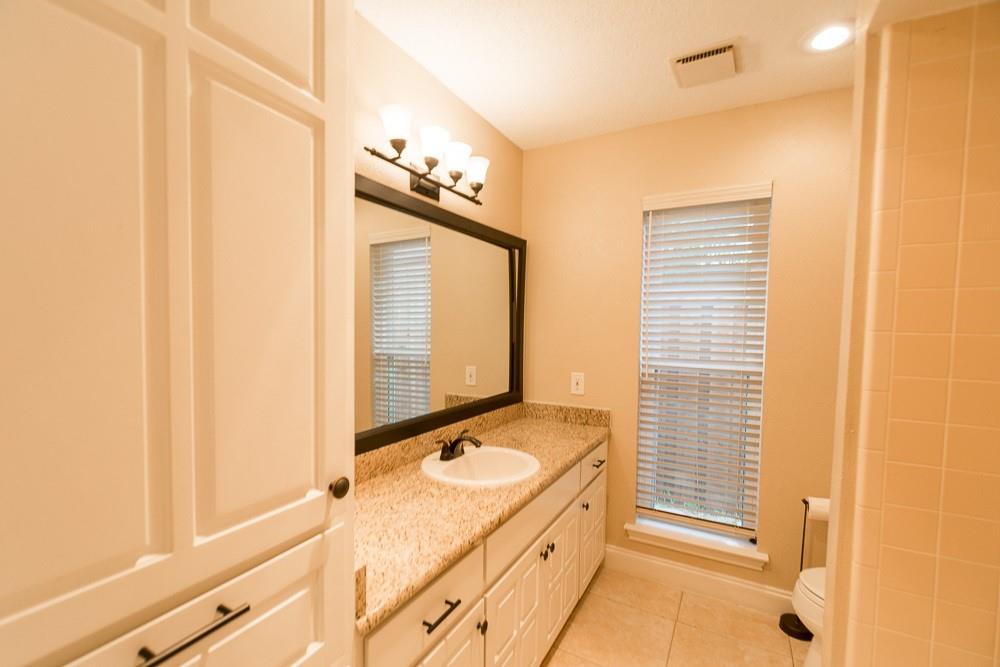 Midway Mdws Rev - Residential Lease