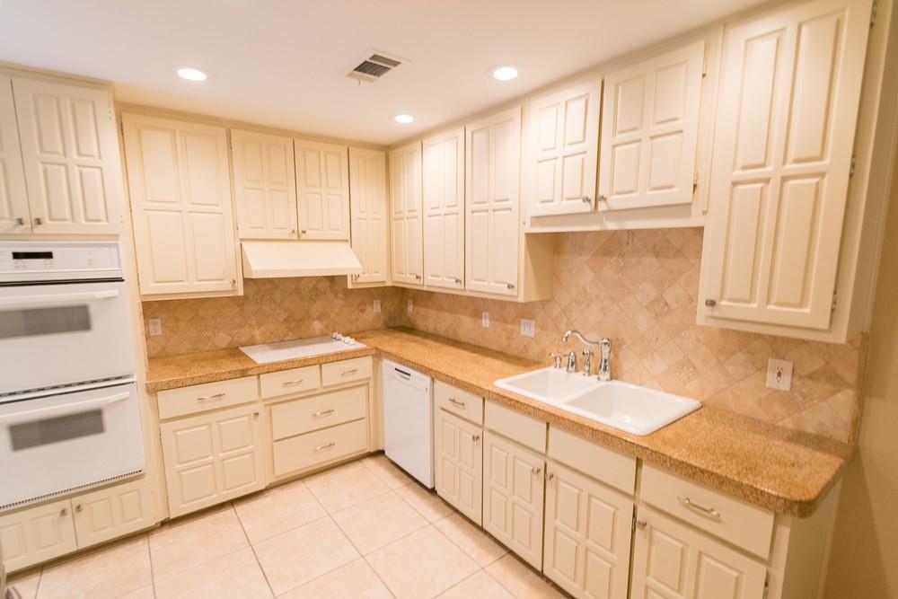 Midway Mdws Rev - Residential Lease