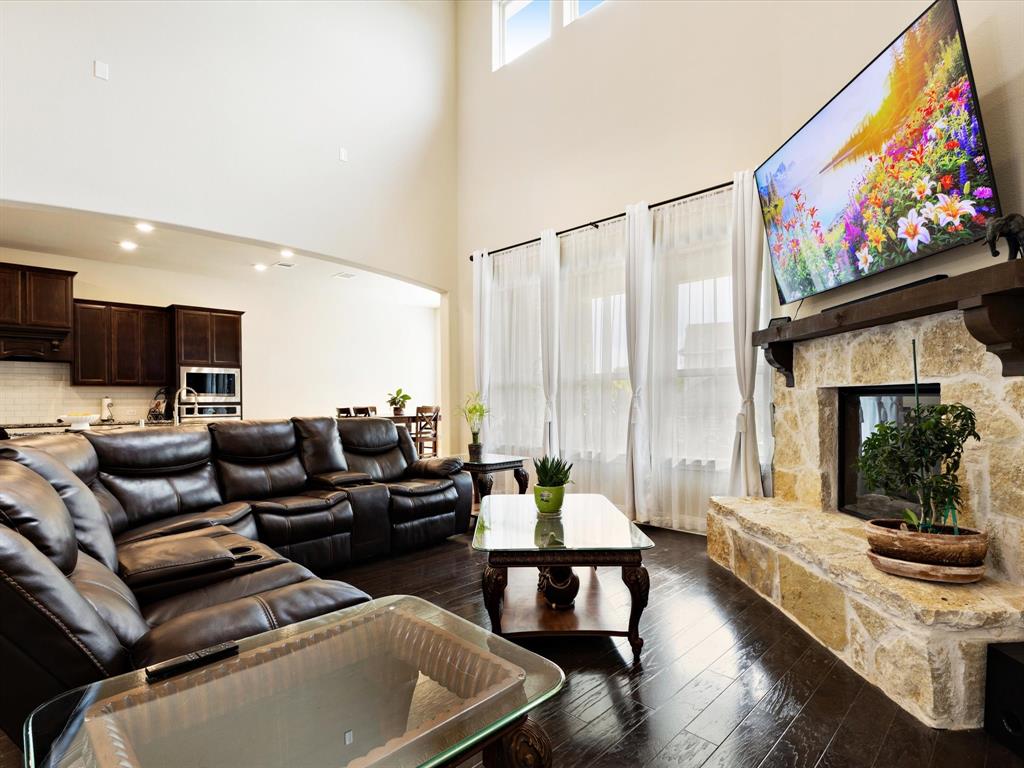 Woodridge Estates Ph - Residential