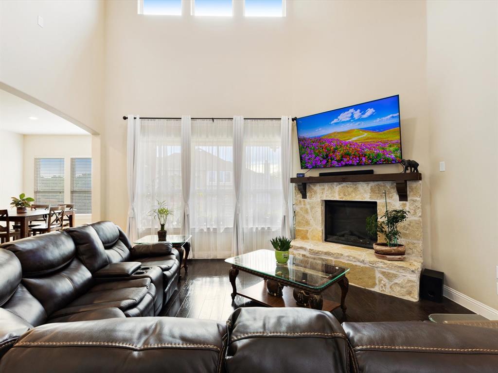 Woodridge Estates Ph - Residential