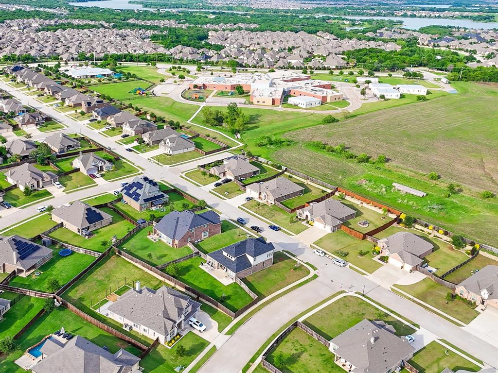 Woodridge Estates Ph - Residential