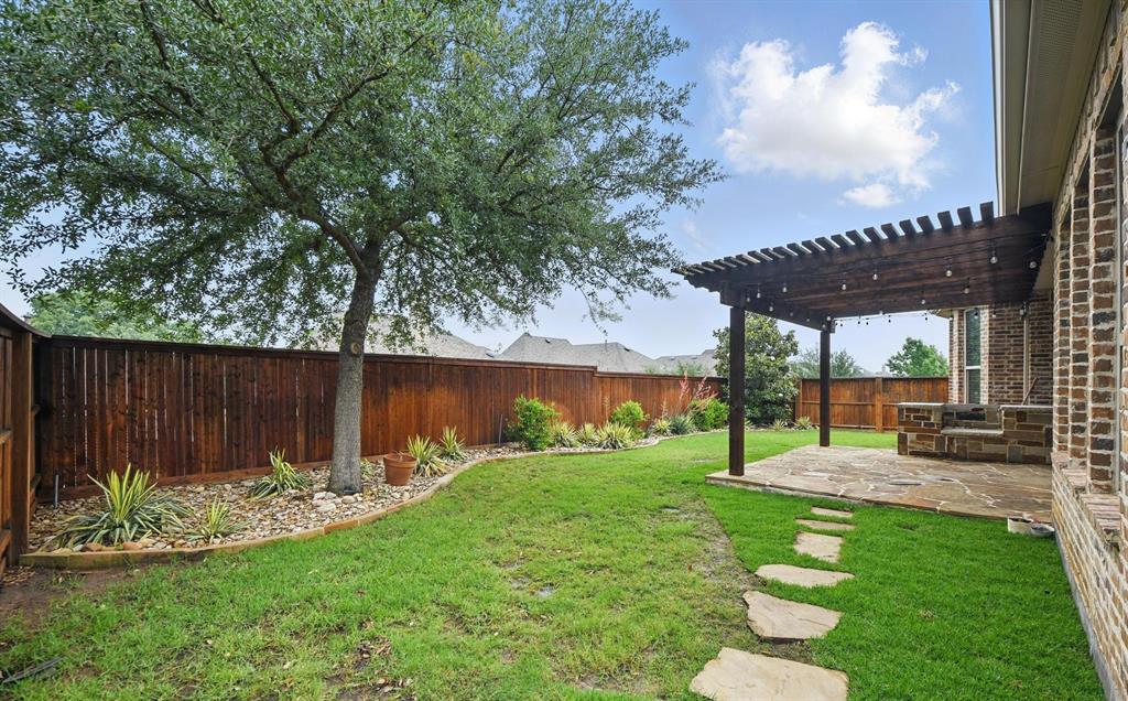 Lantana, Texas 76226, United States, 5 Bedrooms Bedrooms, ,4 BathroomsBathrooms,Residential,Pending,136101