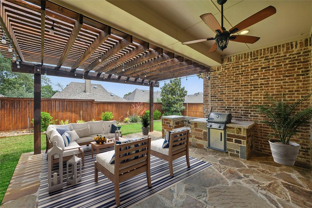 Lantana, Texas 76226, United States, 5 Bedrooms Bedrooms, ,4 BathroomsBathrooms,Residential,Pending,136101