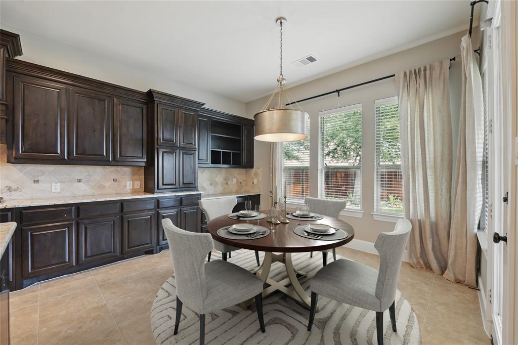 Lantana, Texas 76226, United States, 5 Bedrooms Bedrooms, ,4 BathroomsBathrooms,Residential,Pending,136101