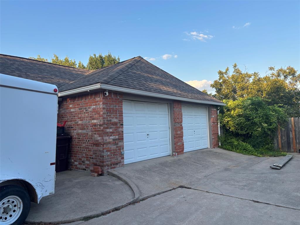 1107 W Sharpshire Drive