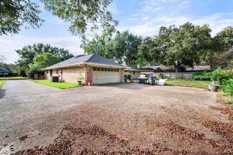 A home in Corsicana