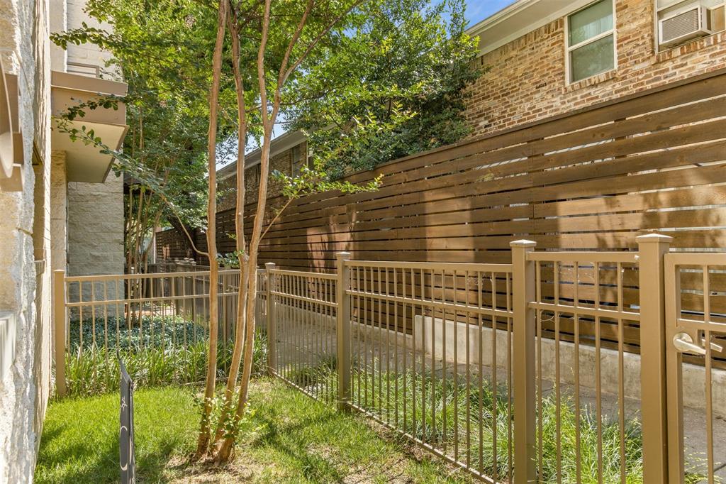 Fortyone11 Twnhms - Residential Lease