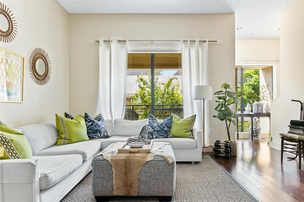 Fortyone11 Twnhms - Residential Lease