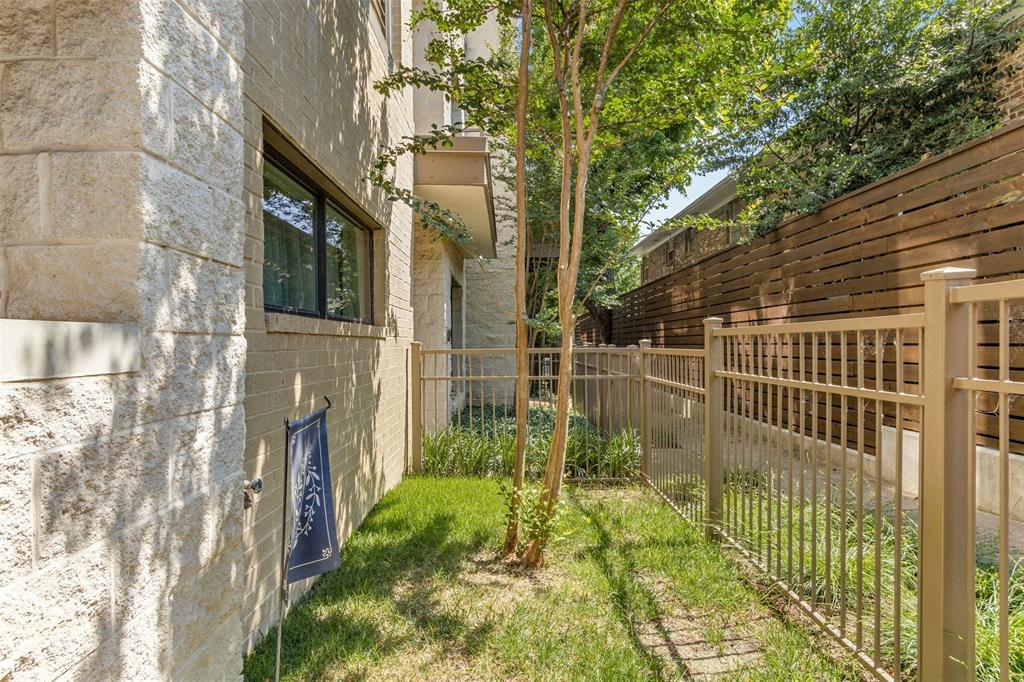 Fortyone11 Twnhms - Residential Lease