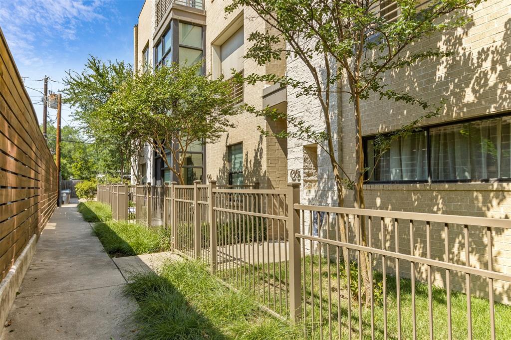 Fortyone11 Twnhms - Residential Lease