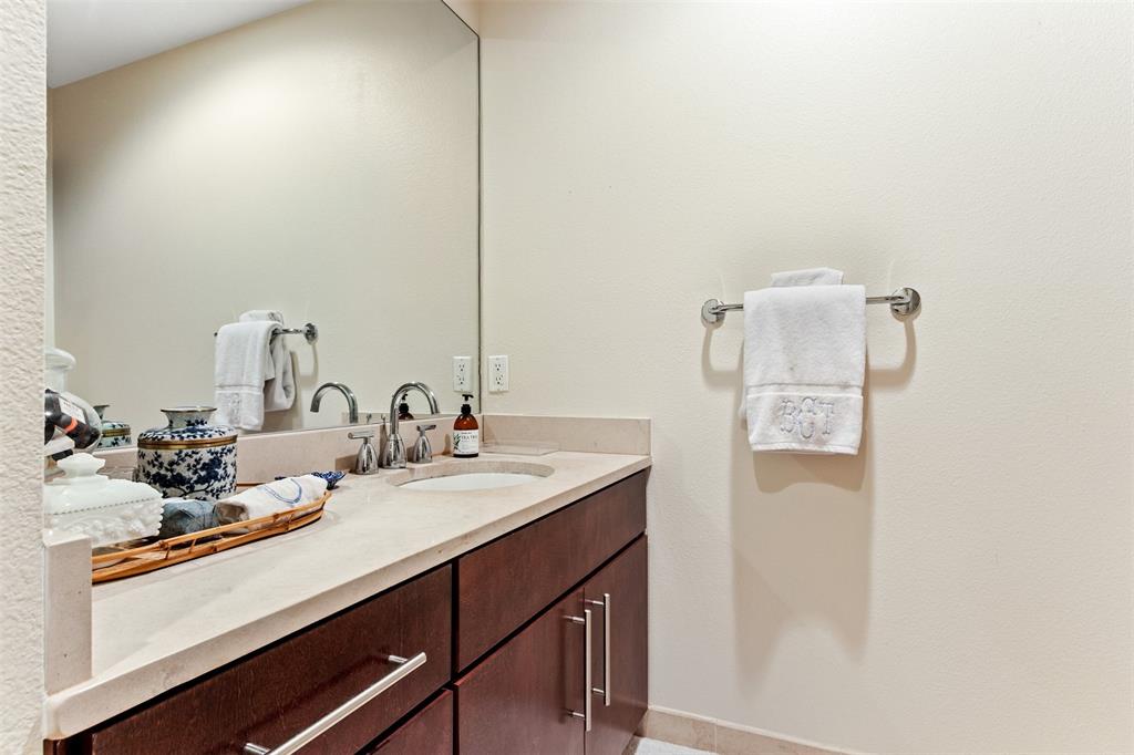 Fortyone11 Twnhms - Residential Lease