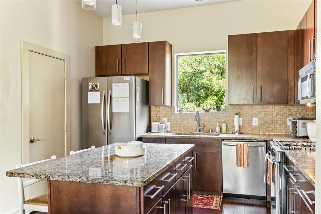 Fortyone11 Twnhms - Residential Lease