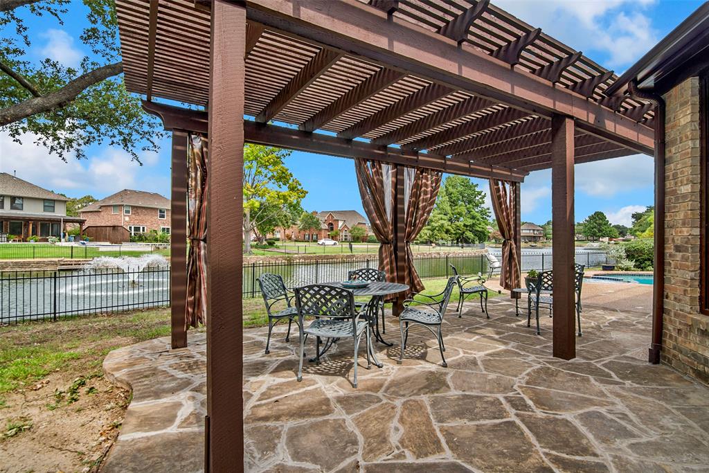 323 Shorewood Court